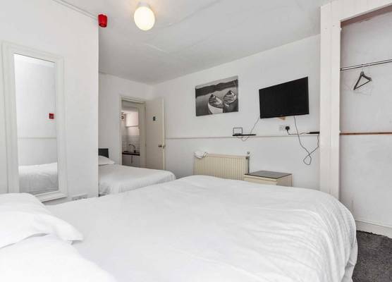 Amhurst Hotel 1
