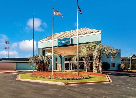 Clarion Inn & Suites Florence - Darlington 1