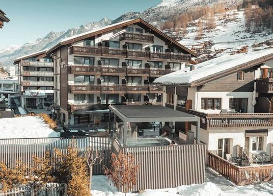 Zermatt Budget Rooms at Alpen Resort, Spa & Dining 1