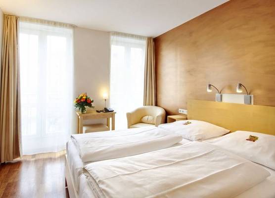 Town Hotel Wiesbaden City Centre 1