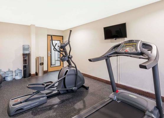 Days Inn by Wyndham Ankeny - Des Moines 1