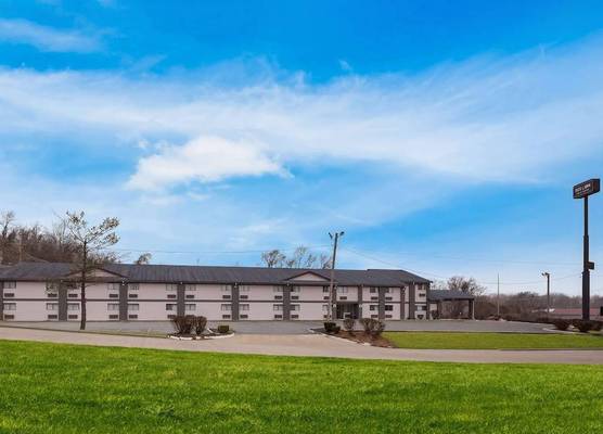 Red Lion Inn & Suites Caseyville 1