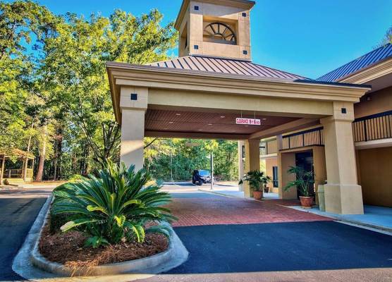 Clarion Inn & Suites Aiken South 1