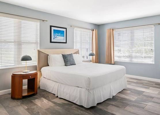 Kasa La Flora Miami Beach 1