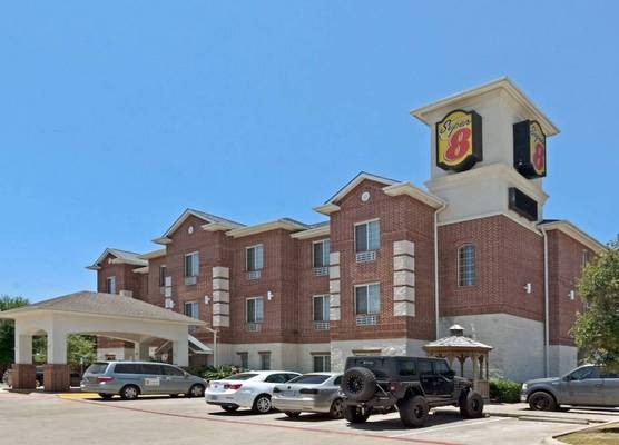 Super 8 by Wyndham Austin/Airport South 1