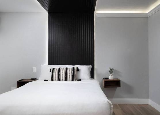 The Westerner - Extended Stay 1