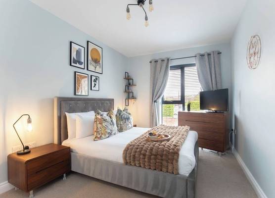 Elliot Oliver - Stylish 2 Bedroom Apartment With Parking In The Docks 1