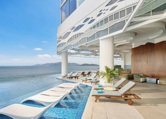voco Scenia Bay Nha Trang by IHG 1