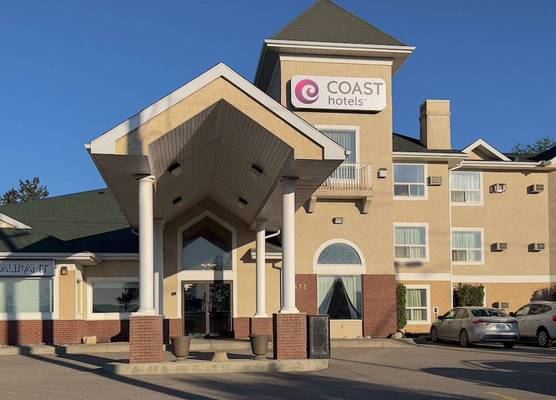 Coast Hinton Hotel 1
