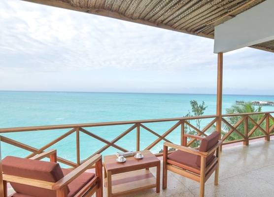 Mnarani Beach Cottages 1