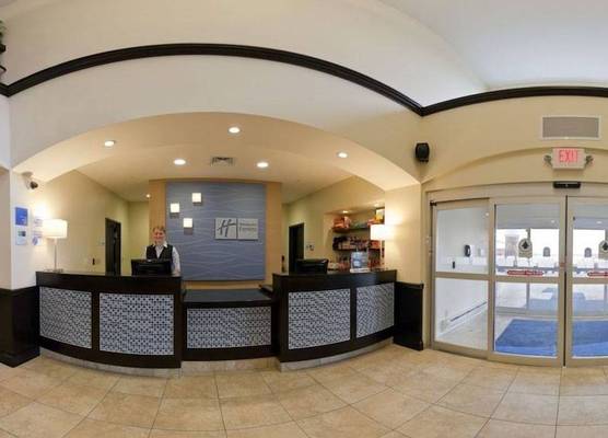 Holiday Inn Express & Suites PEKIN (PEORIA AREA) by IHG 1