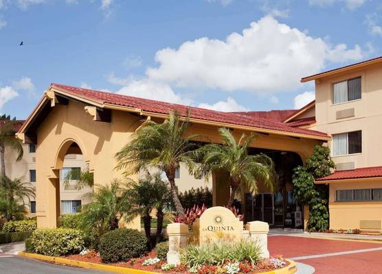 La Quinta by Wyndham St. Pete-Clearwater Airport 1