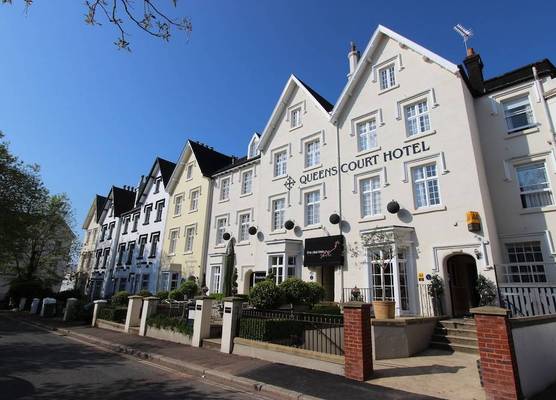 Queens Court Hotel 1