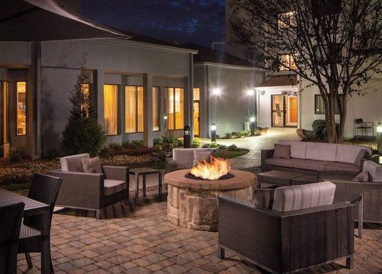 Courtyard by Marriott Nashville Airport 1