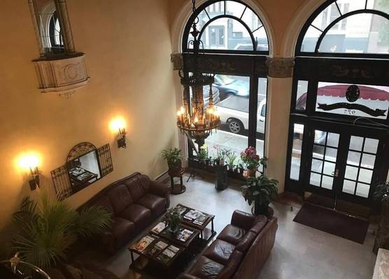 Mayflower Hotel 1