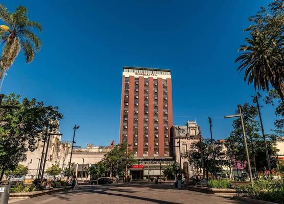Ramada Plaza by Wyndham Tucuman 1