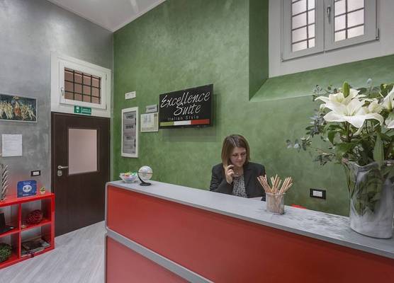 Excellence Suite 1