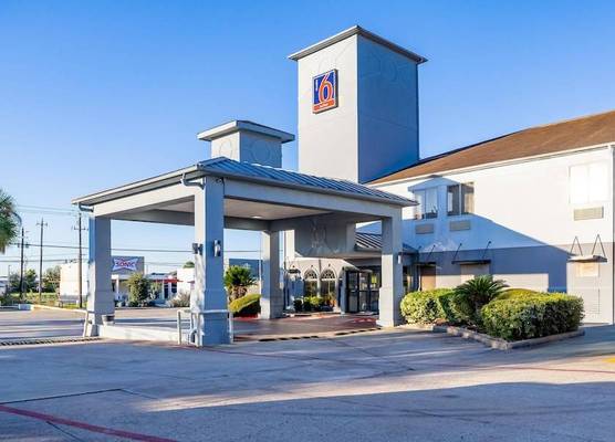 Studio 6 Suites Pasadena, TX 1