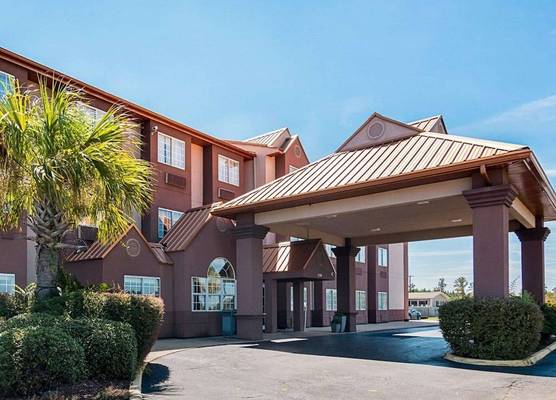 Econo Lodge Inn & Suites Natchitoches 1