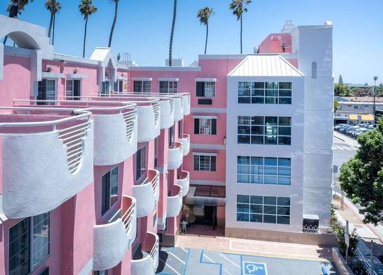 Days Inn by Wyndham Santa Monica 1