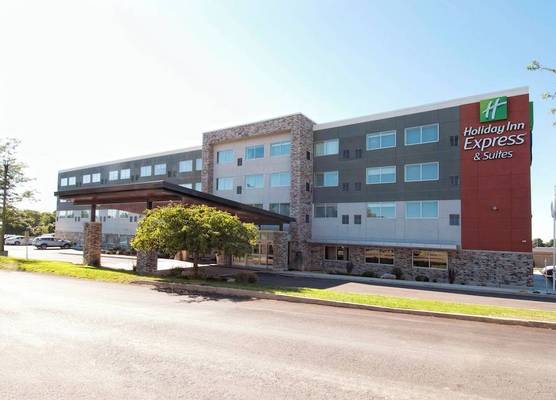Holiday Inn Express & Suites JOHNSTOWN by IHG 1