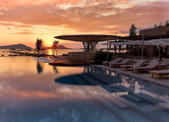 W Costa Navarino 1