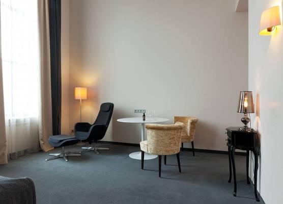 Suitehotel Pincoffs 1