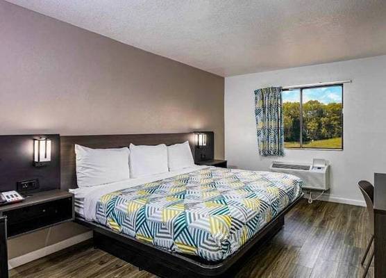 Golden Inn Dallas East near I-30 Jim Miller 1