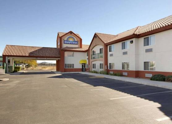 Days Inn by Wyndham Phoenix North 1