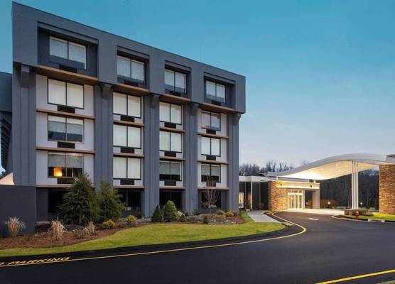 Fairfield Inn & Suites Springfield Enfield 1