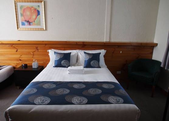 Majestic Motel 1