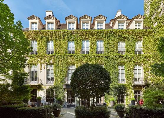 Le Pavillon de la Reine & Spa, Place des Vosges 1