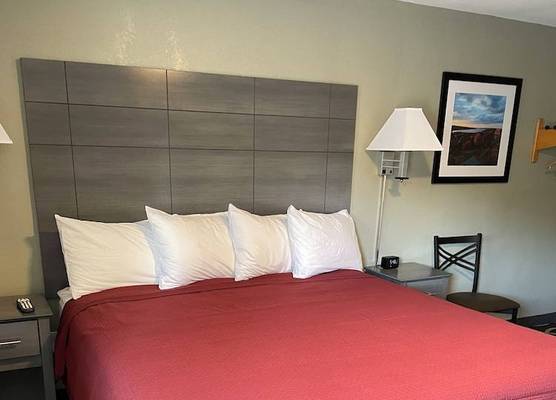 The Springwater Inn 1