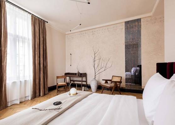 Zola Hotel - Palais de Bohème 1