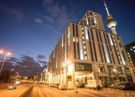 Motel One Berlin-Alexanderplatz 1