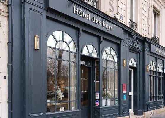 A l'Hôtel Des Roys 1