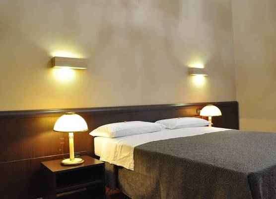 Hotel Twenty Nine 1