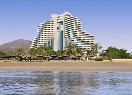 Le Meridien Al Aqah Beach Resort 1