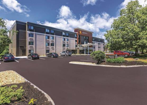 La Quinta by Wyndham Salem NH 1