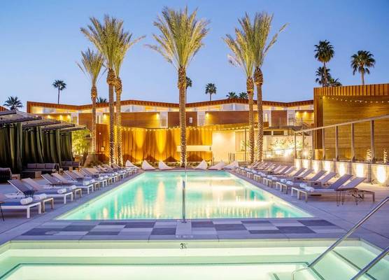 ARRIVE Palm Springs - Adults Only 1