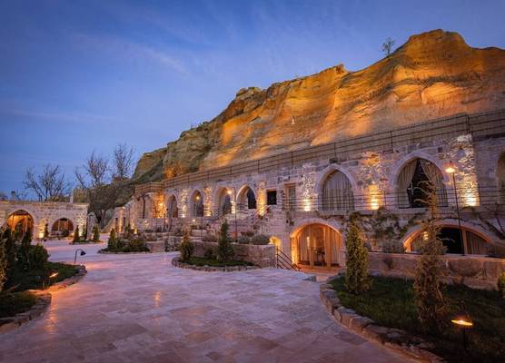 Sur Cave Hotel 1
