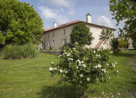 Chambres d'Hôtes Château Pierre de Montignac 1