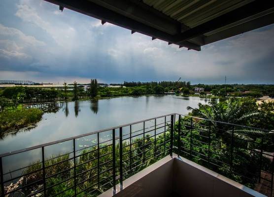 Na Siri Lake View 1