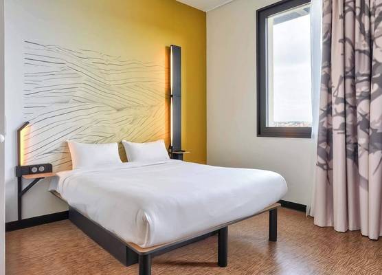 B&B HOTEL Paris Porte d'Orléans 1