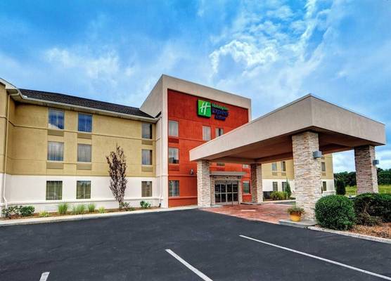Holiday Inn Express & Suites CROSSVILLE by IHG 1