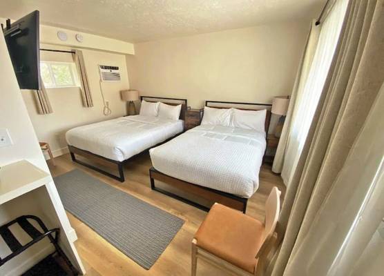 89 & Nine Motel 1