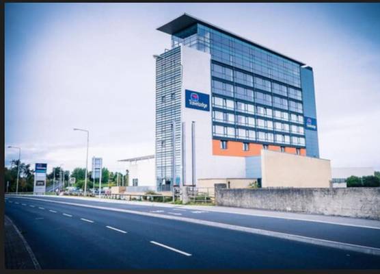 Travelodge Limerick Castletroy 1