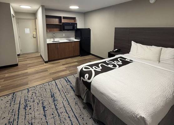 Homestay Suites 1