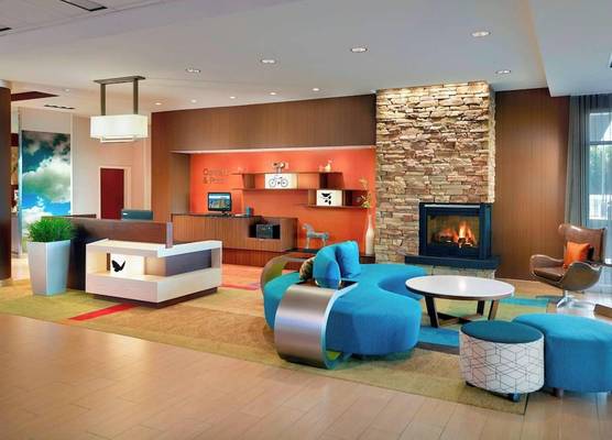 Fairfield Inn & Suites by Marriott Hendersonville Flat Rock 1