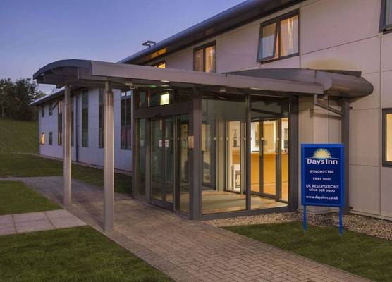 Days Inn by Wyndham Winchester M3 1